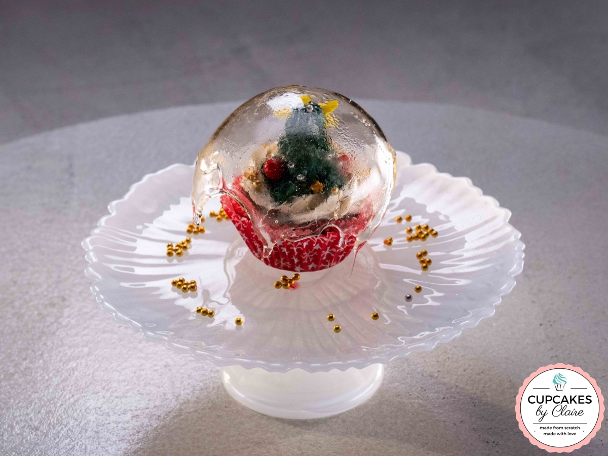 Cupcake Championship Snowglobe Cupcake