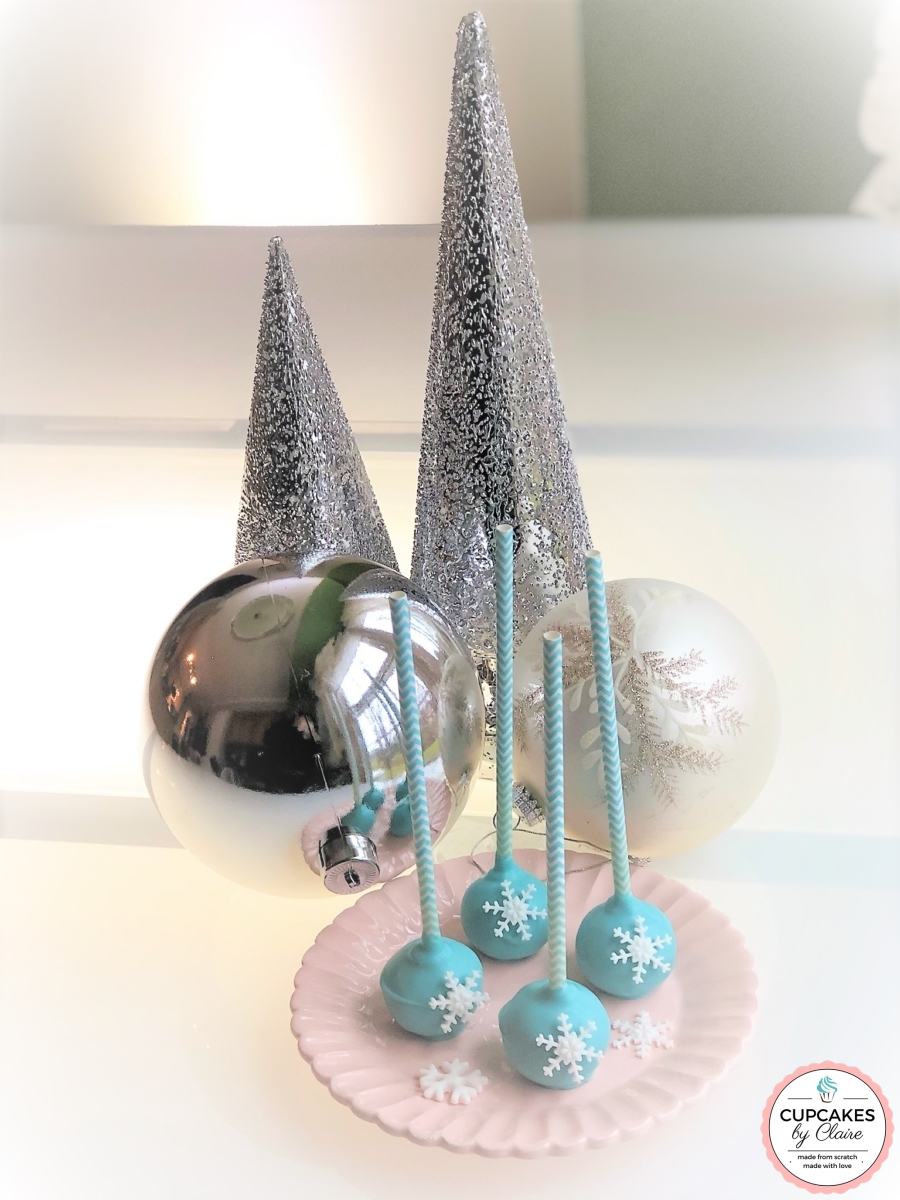 Holiday Cake Pops
