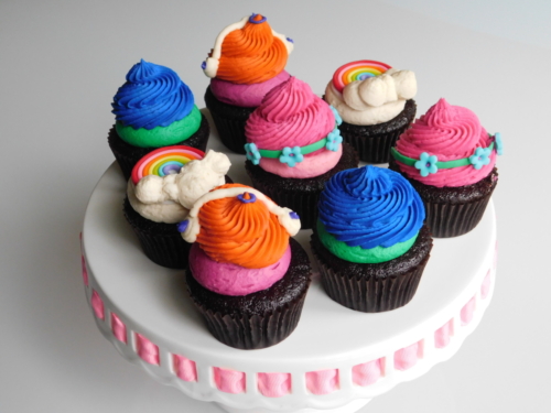 trolls cupcakes 2